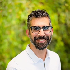 michael habibi headshot