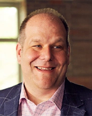 Stuart MacLellan 氏の写真